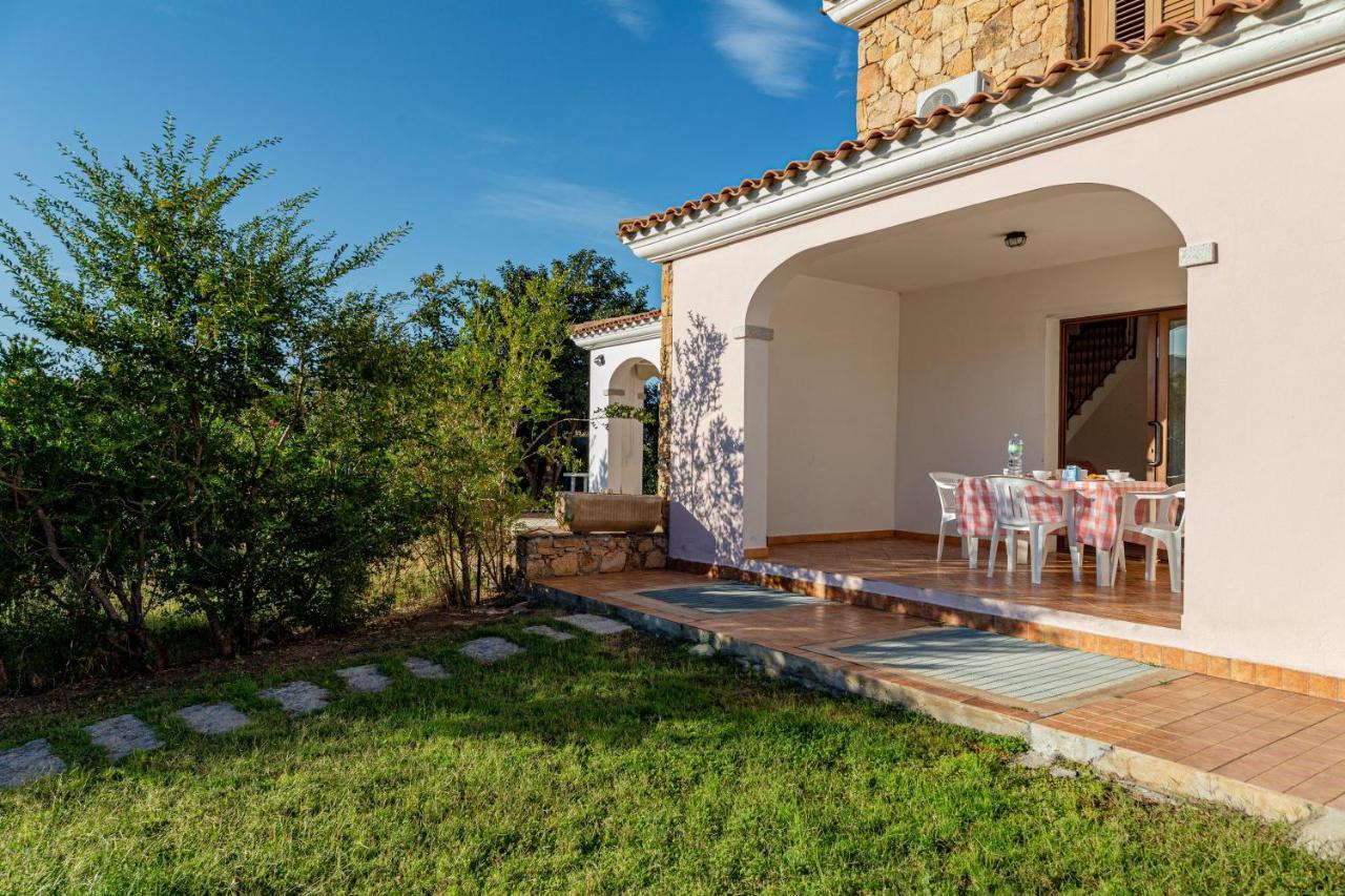 סאן תאודורו Appartamento Sette Posti Vicino Al Centro Di San Teodoro מראה חיצוני תמונה