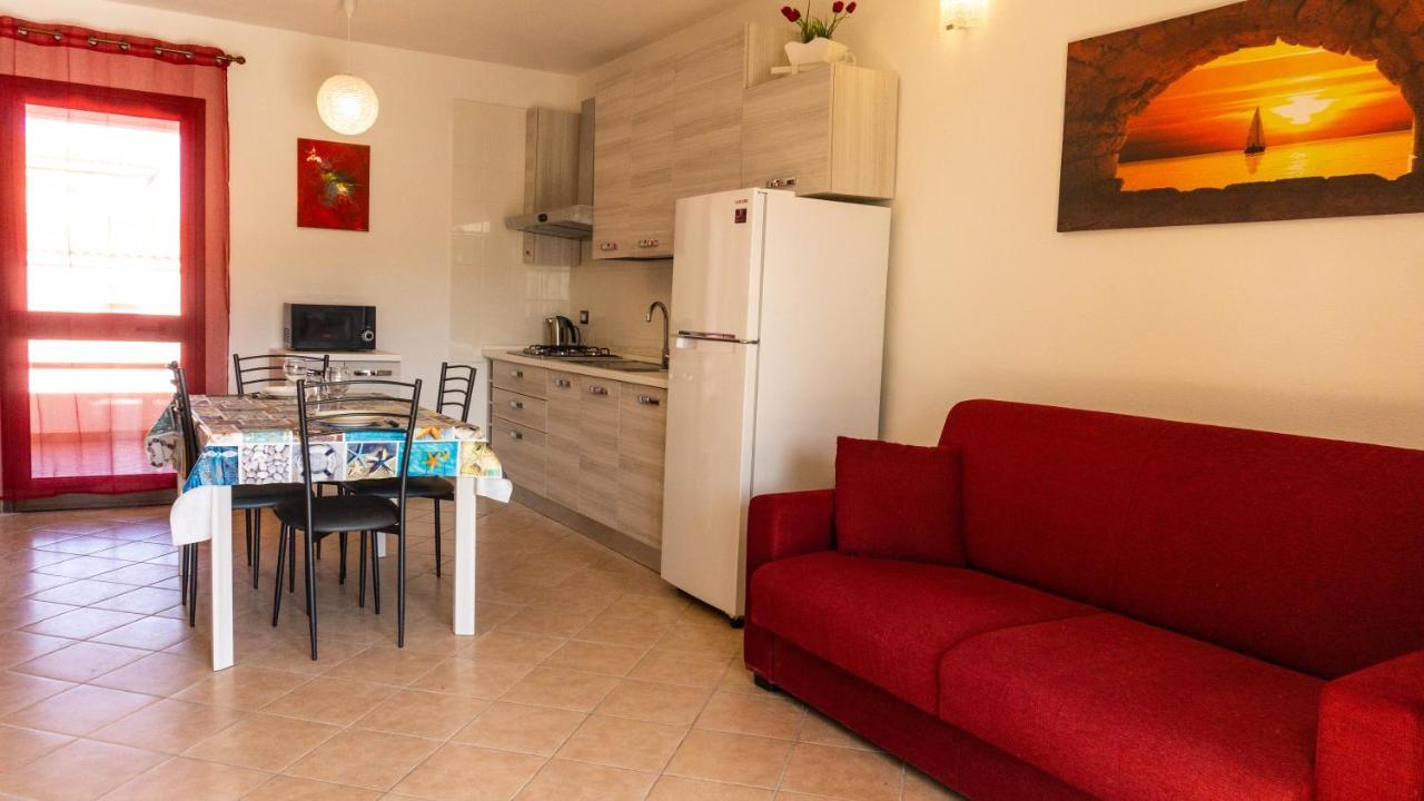 סאן תאודורו Appartamento Sette Posti Vicino Al Centro Di San Teodoro מראה חיצוני תמונה