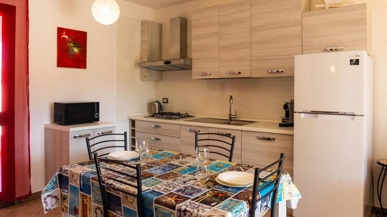 סאן תאודורו Appartamento Sette Posti Vicino Al Centro Di San Teodoro מראה חיצוני תמונה