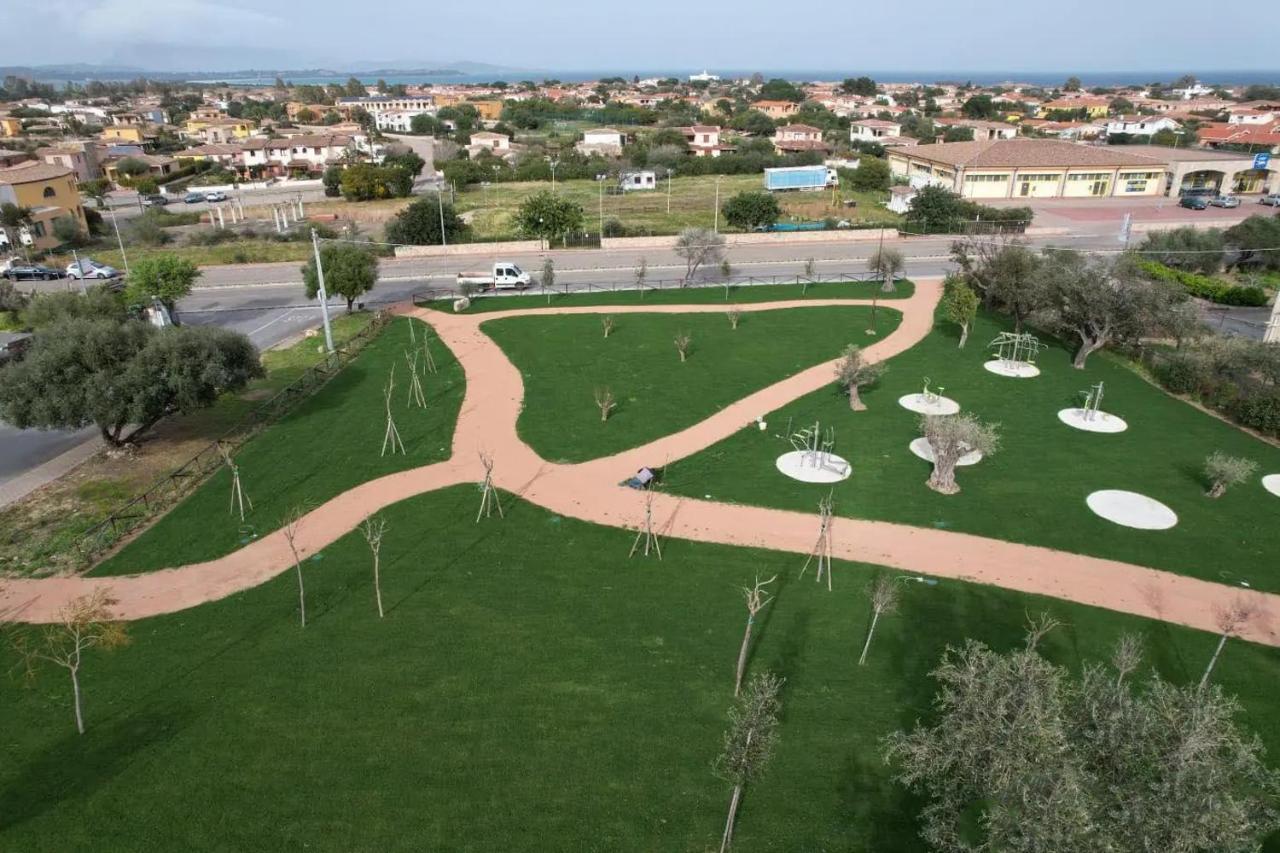 סאן תאודורו Appartamento Sette Posti Vicino Al Centro Di San Teodoro מראה חיצוני תמונה